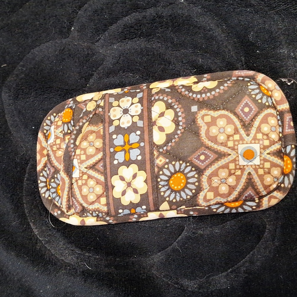 Vera Bradley soft glass case brown pattern